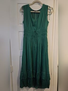 White House Black Market Green Sleeveless Midi Dress